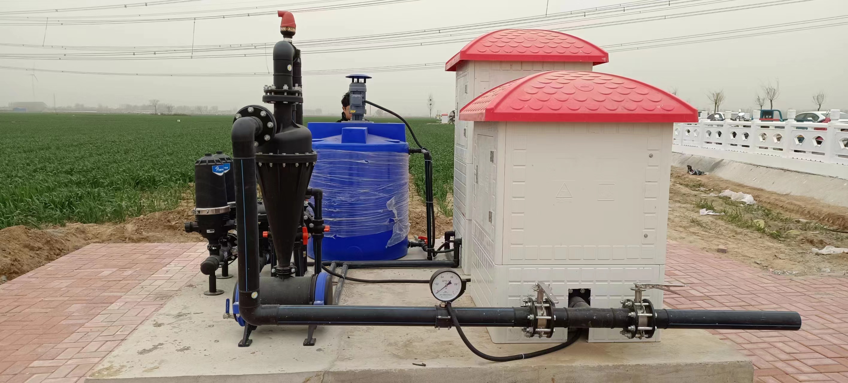 水電雙計量控制器質(zhì)量為基，服務為本，威盛機井灌溉控制器更上一層樓